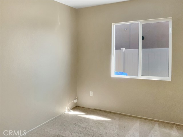 Detail Gallery Image 9 of 22 For 11575 Crest Dr, Adelanto,  CA 92301 - 3 Beds | 2 Baths