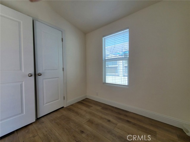 Detail Gallery Image 7 of 8 For 8100 Foothill Bld, Sunland,  CA 91040 - 2 Beds | 1 Baths