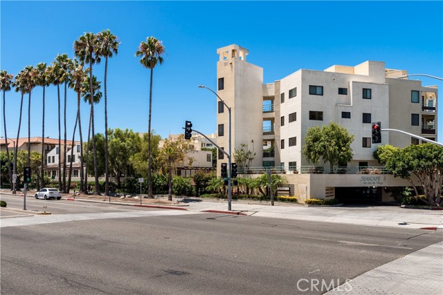 520 The Village, Redondo Beach, California 90277, 2 Bedrooms Bedrooms, ,2 BathroomsBathrooms,Residential,Sold,The Village,SB23009598