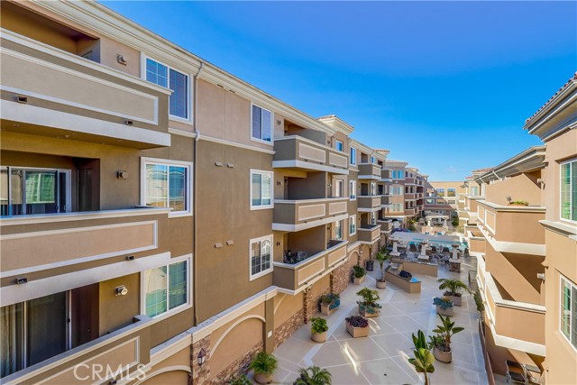 2750 Artesia Boulevard, Redondo Beach, California 90278, 2 Bedrooms Bedrooms, ,1 BathroomBathrooms,Residential,For Sale,Artesia,SB25048430