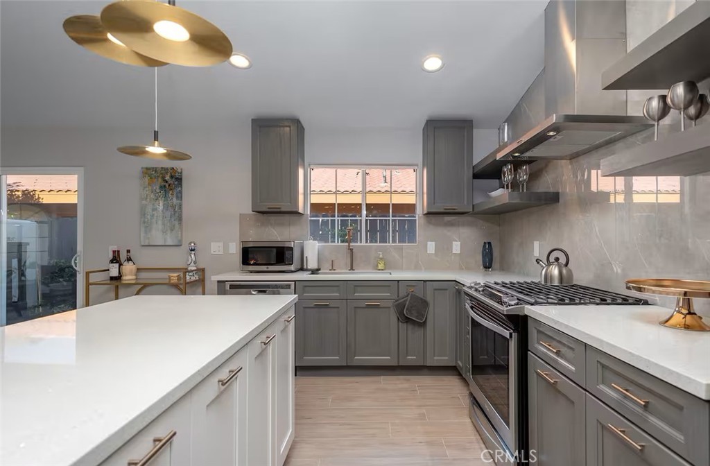52060 Avenida Rubio