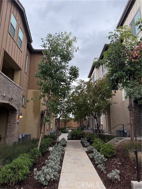 Detail Gallery Image 5 of 10 For 7368 Solstice, Rancho Cucamonga,  CA 91739 - 2 Beds | 2/1 Baths