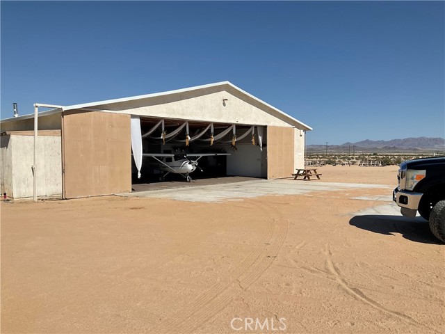 76421 Amboy Road, Twentynine Palms, California 92277, ,Commercial Sale,For Sale,76421 Amboy Road,CRJT23161153