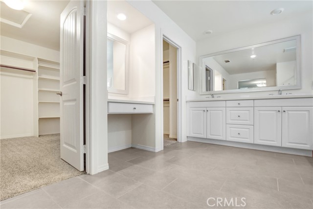 Detail Gallery Image 16 of 21 For 5594 Skimmer Dr, Jurupa Valley,  CA 91752 - 5 Beds | 3 Baths