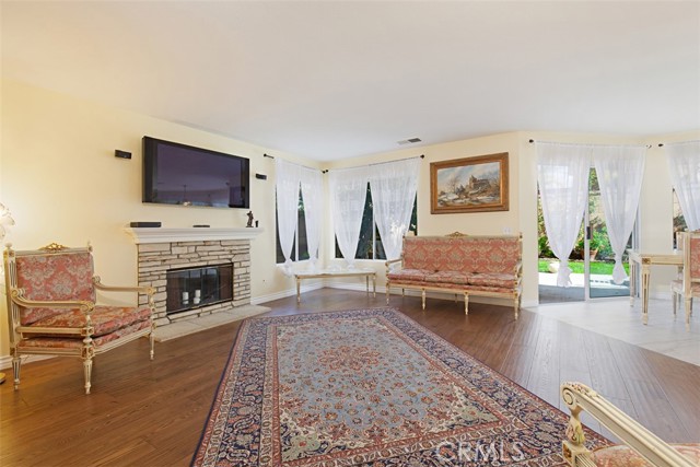 Detail Gallery Image 11 of 43 For 19 Tennessee, Irvine,  CA 92606 - 4 Beds | 2/1 Baths