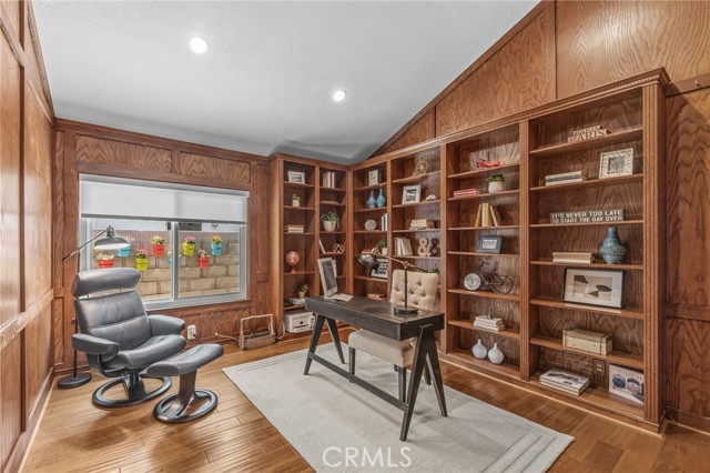 4 Ribera, Irvine CA: https://media.crmls.org/medias/5d259431-2193-4530-a339-2a1ffa2b09a9.jpg