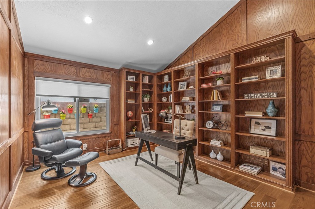 MLS #OC25161685 img 18