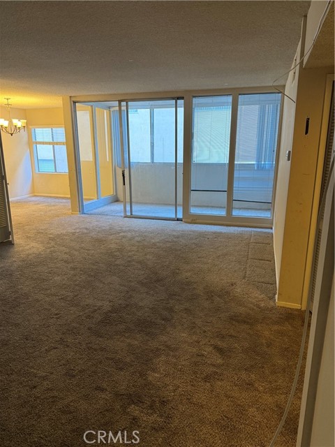 Detail Gallery Image 6 of 23 For 5339 Newcastle Ave #103,  Encino,  CA 91316 - 2 Beds | 2 Baths