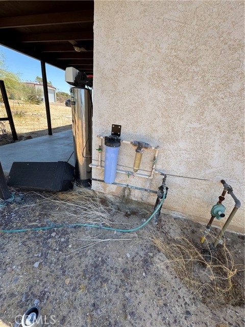 4530 W Ridgecrest Blvd, Ridgecrest CA: https://media.crmls.org/medias/5d265df2-c828-41a8-a9e2-43b919e60bf0.jpg