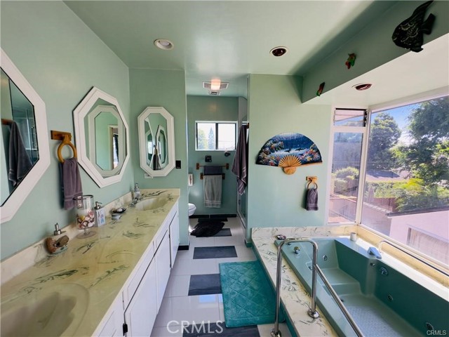 8414 Bleriot Avenue, Los Angeles CA: https://media.crmls.org/medias/5d26933f-0fa4-4655-be8d-50ee18debb78.jpg