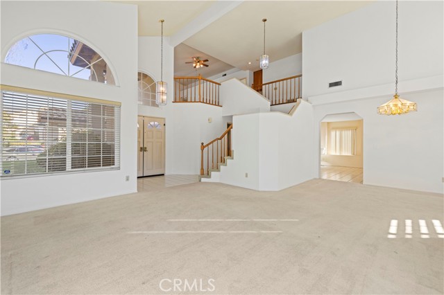 27668 Lonestar Place, Castaic CA: https://media.crmls.org/medias/5d271682-92dd-4616-be65-0b8dea7b76a0.jpg