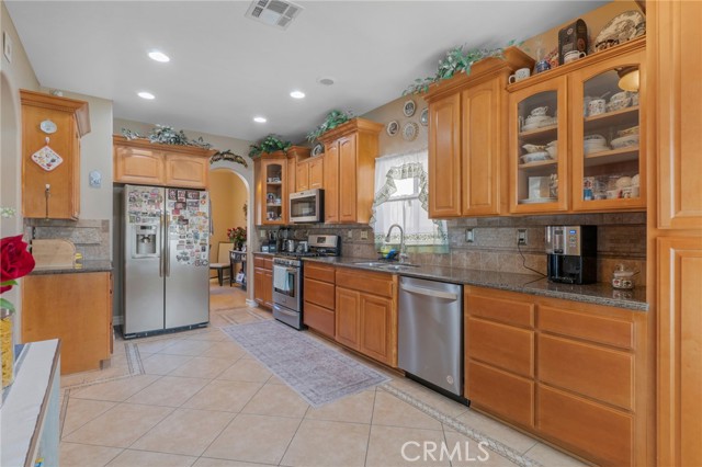12776 Berrydale Street, Victorville CA: https://media.crmls.org/medias/5d271bfd-400a-4bb3-9f42-4dcc6eb494ce.jpg