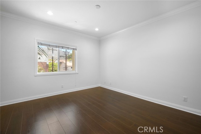 540 E Angeleno Avenue, Burbank CA: https://media.crmls.org/medias/5d2790e3-9321-4e3a-af02-27842d8143ba.jpg