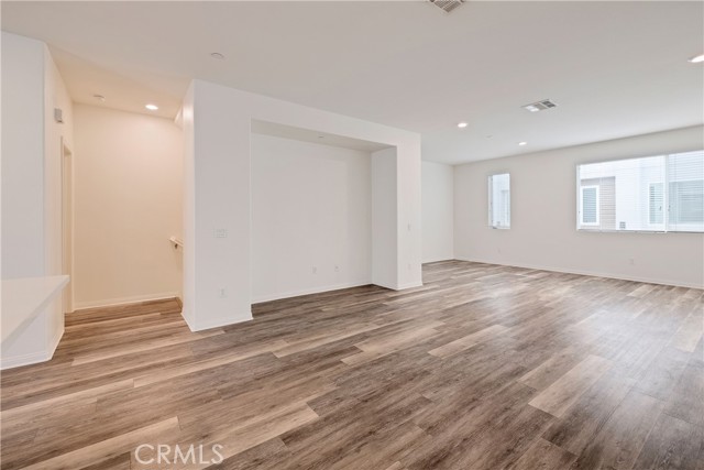 Detail Gallery Image 28 of 54 For 14424 Lily Ln #5,  Gardena,  CA 90247 - 3 Beds | 3/1 Baths