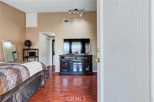 Detail Gallery Image 9 of 23 For 3631 Oak Creek Dr #B,  Ontario,  CA 91761 - 0 Beds | 1 Baths