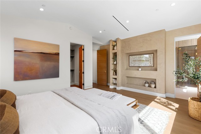 22640 Clarendon Street, Woodland Hills CA: https://media.crmls.org/medias/5d2811fd-1c79-4546-bef3-8953a0f43f4e.jpg