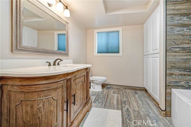 Detail Gallery Image 13 of 27 For 22821 Lassen Dr, Canyon Lake,  CA 92587 - 3 Beds | 2/2 Baths