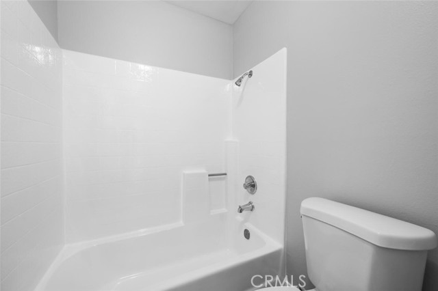 645 Chestnut Avenue, Long Beach CA: https://media.crmls.org/medias/5d28af1c-9576-46c9-828d-ae5f8700da94.jpg