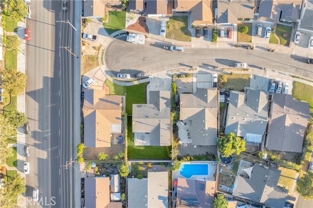8381 E Blithedale Street, Long Beach CA: https://media.crmls.org/medias/5d299a50-9abe-4628-9115-2f50d19180ee.jpg