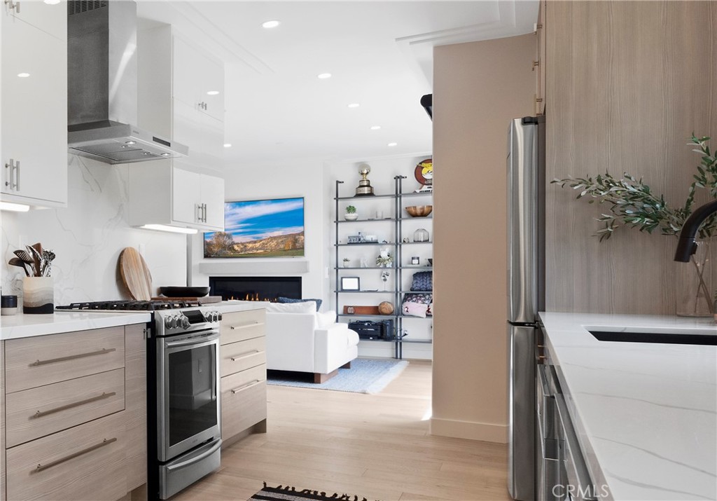 5d29dcd2 D54d 45ee Bd99 Ed65b55f3e71