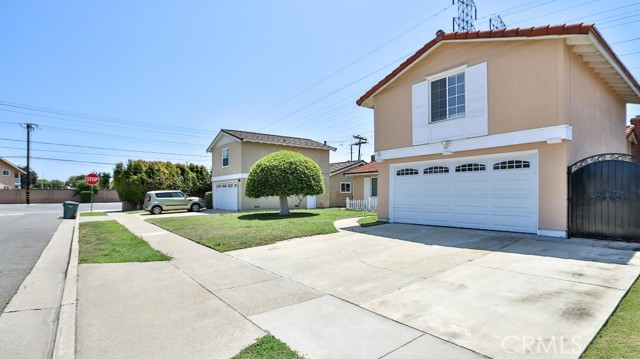 17475 Santa Lucia Street, Fountain Valley CA: https://media.crmls.org/medias/5d29e586-ddde-4d23-b09d-9fa3f991c2f7.jpg