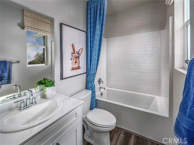 Detail Gallery Image 3 of 19 For 1487 Thunder Ct, Pomona,  CA 91768 - 3 Beds | 3 Baths