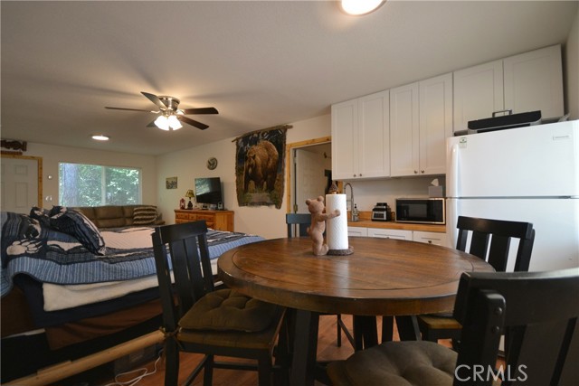 889 Mcalister Road, Big Bear CA: https://media.crmls.org/medias/5d2a634d-7540-4848-b6c7-4498480f1bef.jpg
