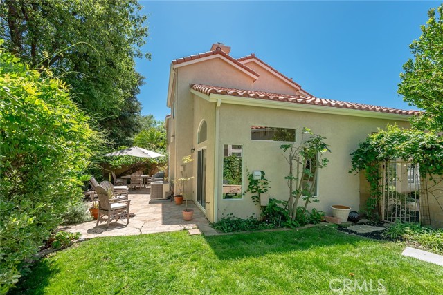 Detail Gallery Image 4 of 29 For 4762 Rhapsody, Oak Park,  CA 91377 - 3 Beds | 3 Baths