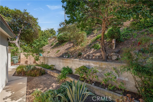 5420 Montemalaga Drive, Rancho Palos Verdes CA: https://media.crmls.org/medias/5d2b4bb5-482a-49f5-8289-b8d6aeb56402.jpg