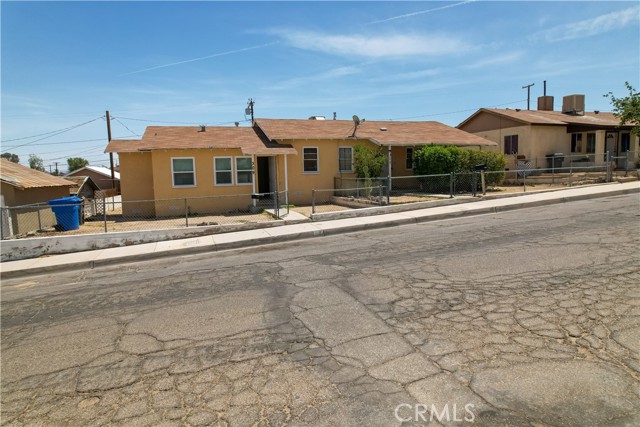 Image 3 for 309 Wilshire Pl, Barstow, CA 92311