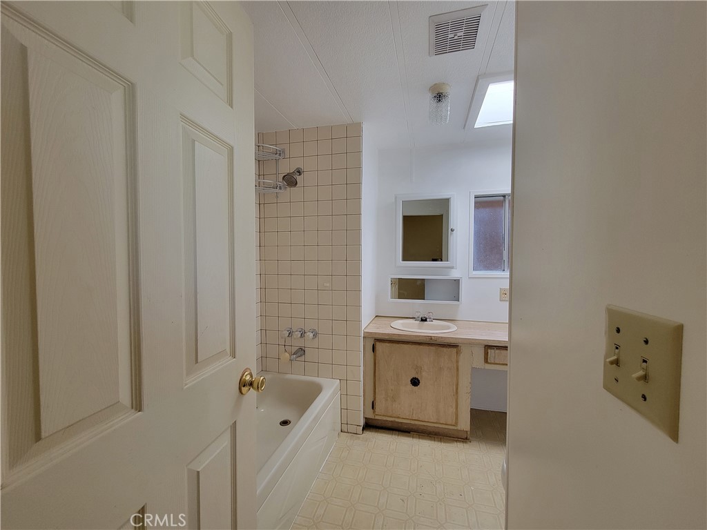 56400 Lubo Trail