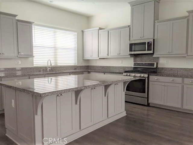 Detail Gallery Image 4 of 23 For 15940 Ellington, Chino Hills,  CA 91709 - 4 Beds | 3 Baths