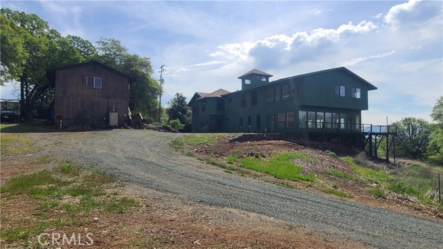 9176 Upper Lake Lucerne Road, Upper Lake CA: https://media.crmls.org/medias/5d2d6eb8-8e6e-4e03-a8db-fe0ffd6caa3d.jpg