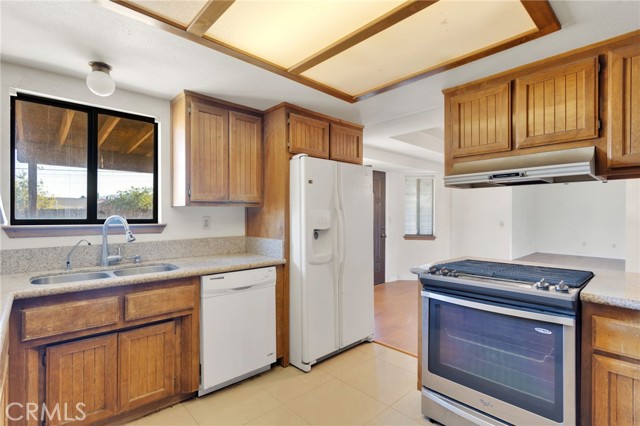 15457 Washoan, Apple Valley CA: https://media.crmls.org/medias/5d2d936a-8361-4675-877f-a3dda1fd59c7.jpg