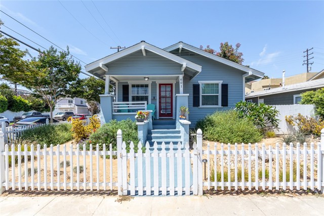 Detail Gallery Image 1 of 1 For 601 7th St, Huntington Beach,  CA 92648 - 8 Beds | 3 Baths