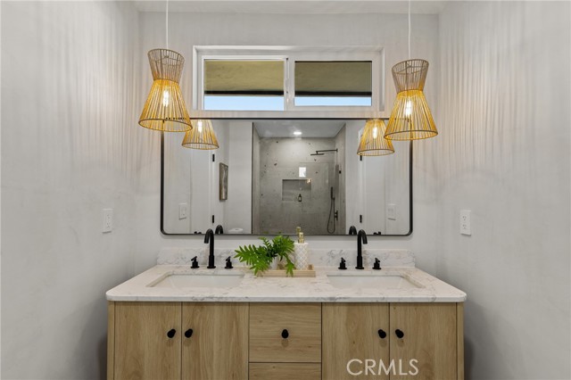 6009 Neddy Avenue, Woodland Hills CA: https://media.crmls.org/medias/5d2e3249-c691-41a2-bca8-e7ea27b1ea0e.jpg