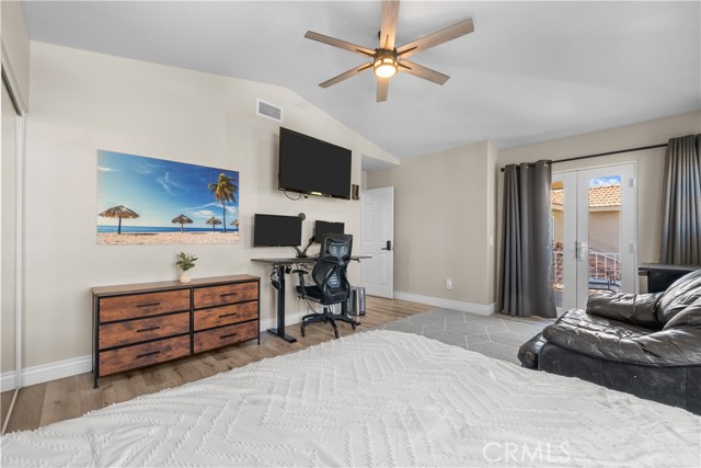 Detail Gallery Image 25 of 33 For 18554 Olympian Ct., Canyon Country,  CA 91351 - 5 Beds | 2/1 Baths