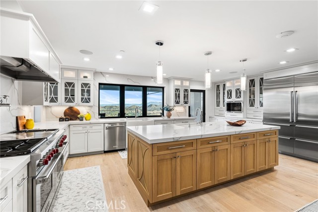 Detail Gallery Image 16 of 69 For 37730 via Baya, Murrieta,  CA 92562 - 7 Beds | 7/2 Baths