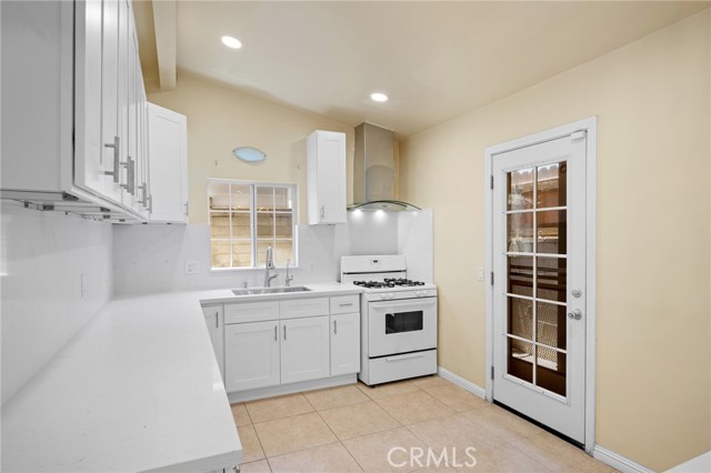 Detail Gallery Image 6 of 19 For 10617 Wilsey Ave, Tujunga,  CA 91042 - 3 Beds | 2 Baths