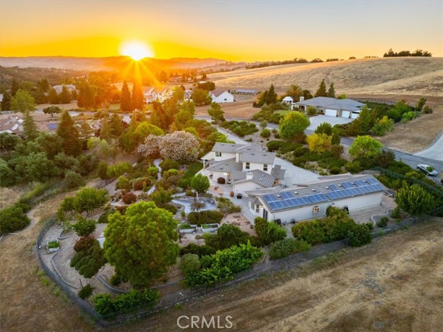 2035 Calle Pattito, Templeton CA: https://media.crmls.org/medias/5d318756-ce94-4be9-ab98-3c7775ce3807.jpg