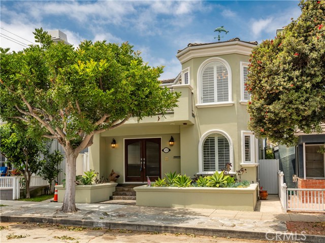 321 3rd Street, Manhattan Beach, California 90266, 4 Bedrooms Bedrooms, ,3 BathroomsBathrooms,For Sale,3rd,SB20119805