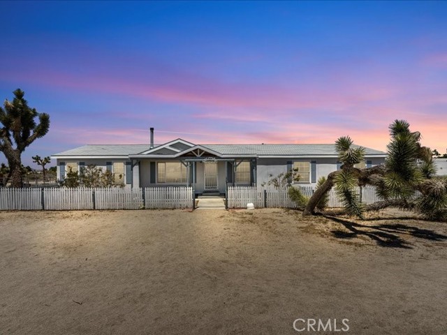 Detail Gallery Image 2 of 33 For 528 Sacramento Rd, Pinon Hills,  CA 92372 - 4 Beds | 3 Baths