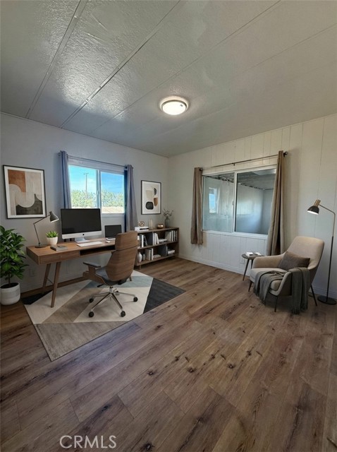 Detail Gallery Image 4 of 14 For 32883 Newberry Road, Newberry Springs,  CA 92365 - 3 Beds | 2 Baths