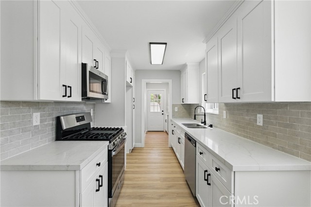 Detail Gallery Image 14 of 32 For 5105 Acacia Ave, San Bernardino,  CA 92407 - 3 Beds | 2 Baths