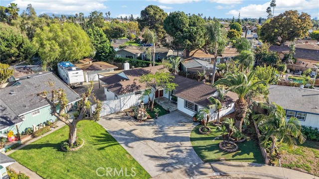 Detail Gallery Image 5 of 39 For 400 N Peach Knl, Anaheim,  CA 92805 - 4 Beds | 2 Baths