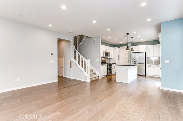 Detail Gallery Image 3 of 23 For 20 Agave, Lake Forest,  CA 92630 - 3 Beds | 3 Baths