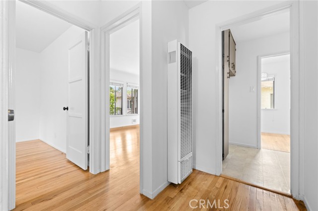 Detail Gallery Image 17 of 25 For 673 N Rosemary Ln, Burbank,  CA 91505 - 2 Beds | 1 Baths