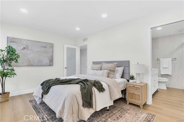 970 Palm, 200 photo 18