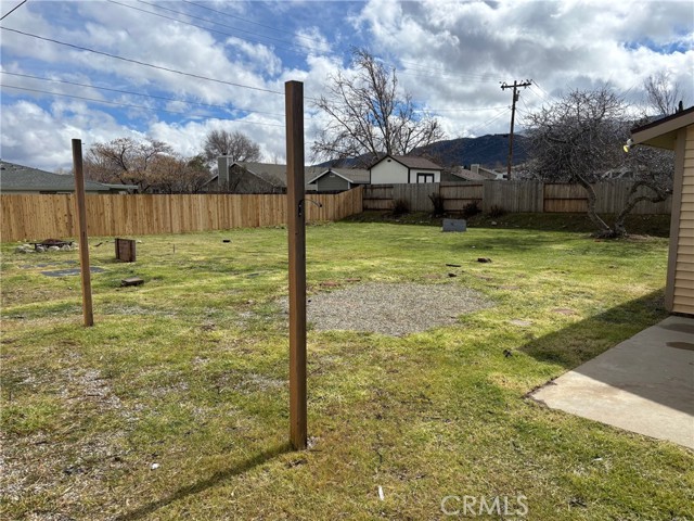 Detail Gallery Image 14 of 15 For 21320 Santa Barbara Dr, Tehachapi,  CA 93561 - 3 Beds | 2 Baths