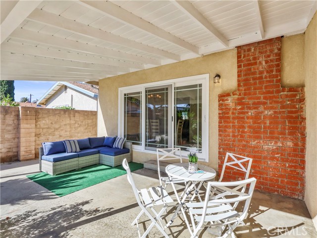 Detail Gallery Image 6 of 48 For 15354 Runnymede St, Van Nuys,  CA 91406 - 4 Beds | 2 Baths